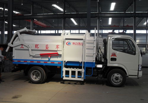 東風(fēng)銳鈴側(cè)裝壓縮式<a  data-cke-saved-href=http://www.dfxqc.com/lajiche/ href=http://www.dfxqc.com/lajiche/ target=_blank class=infotextkey><a href=http://m.m9m10.cn/ljc target=_blank class=infotextkey>垃圾車</a></a>