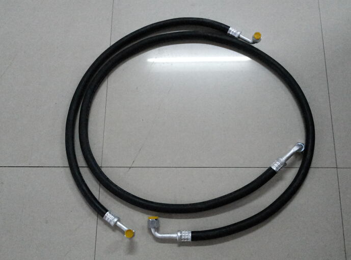 <a href=http://m.m9m10.cn/lcc/ target=_blank class=infotextkey>冷藏車</a>制冷系統(tǒng)管路圖片