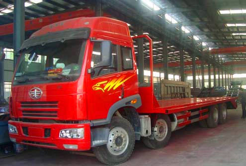 解放J5前四后八平板運(yùn)輸車(chē)